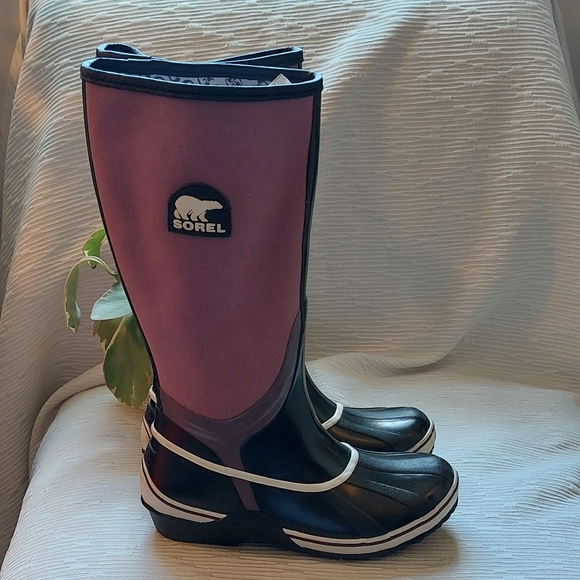 Sorel Black and Purple Tall Rain Boots Size 7 - Picture 3 of 15